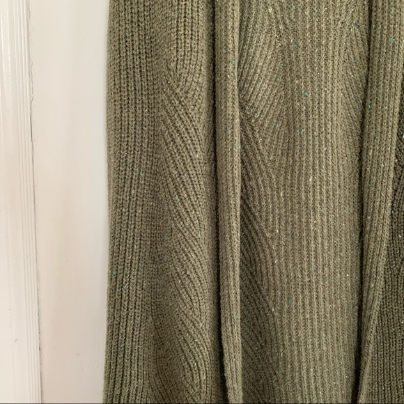 ✨ Talbots sweater ✨ - Picture 2 of 4